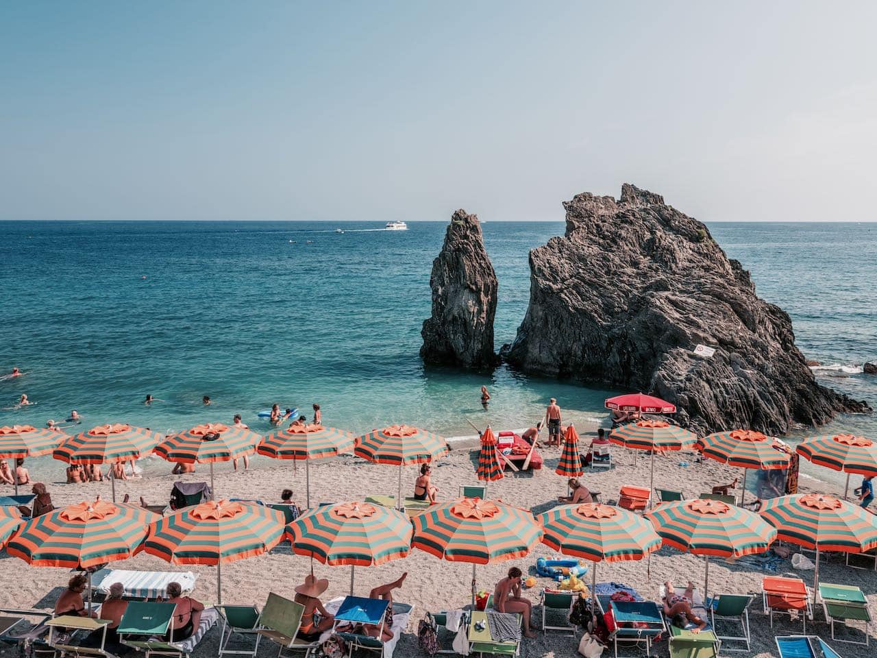 MONTEROSSO MONDAYS